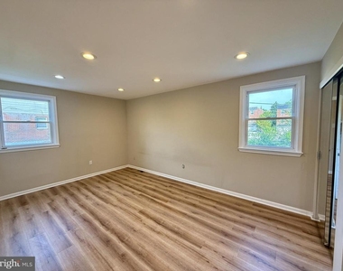 10838 Lockart Court - Photo Thumbnail 12