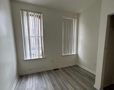 1724 W Diamond Street - Photo Thumbnail 3