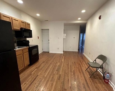 1724 W Diamond Street - Photo Thumbnail 2
