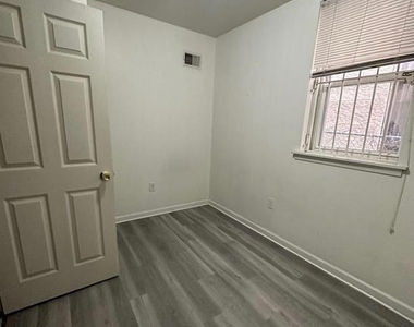 1724 W Diamond Street - Photo Thumbnail 5