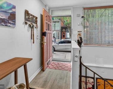 1539 South Street - Photo Thumbnail 2