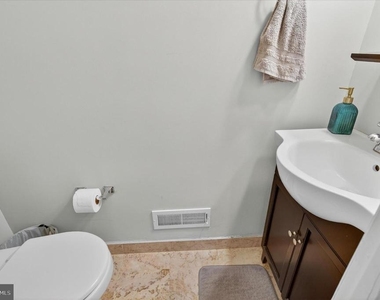 1539 South Street - Photo Thumbnail 19