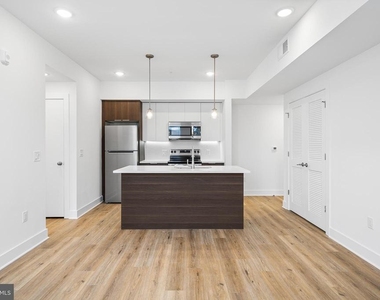 4324 Lancaster Avenue - Photo Thumbnail 14