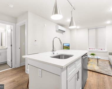 214 Vine Street - Photo Thumbnail 6