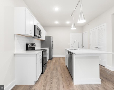 214 Vine Street - Photo Thumbnail 18