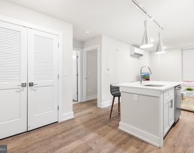 214 Vine Street - Photo Thumbnail 6