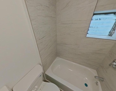 2438 N 20th Street - Photo Thumbnail 4
