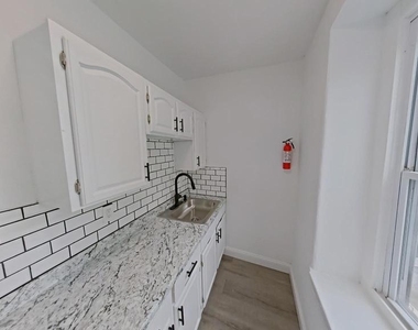 2438 N 20th Street - Photo Thumbnail 3