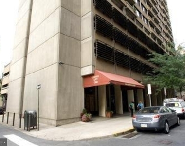 1326 Spruce Street - Photo Thumbnail 11