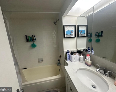 1326 Spruce Street - Photo Thumbnail 8