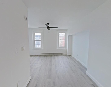 2438 N 20th Street - Photo Thumbnail 3