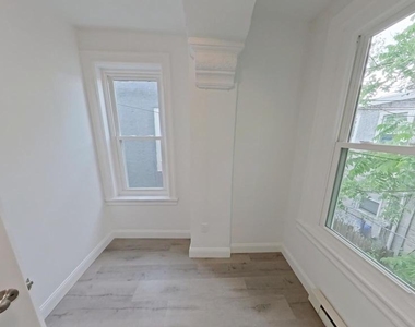 2438 N 20th Street - Photo Thumbnail 6