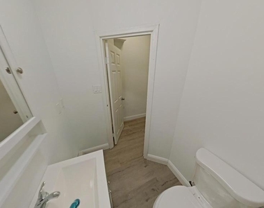2438 N 20th Street - Photo Thumbnail 4