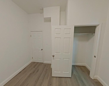 2438 N 20th Street - Photo Thumbnail 3