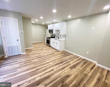1426 W Rockland Street - Photo Thumbnail 7