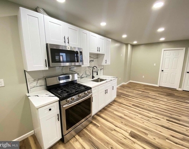 1426 W Rockland Street - Photo Thumbnail 12