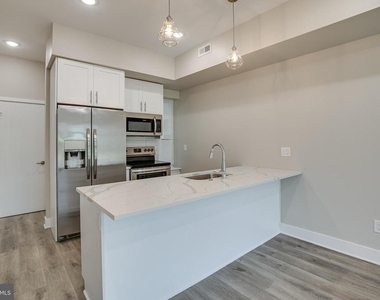 2019 N College Avenue - Photo Thumbnail 19