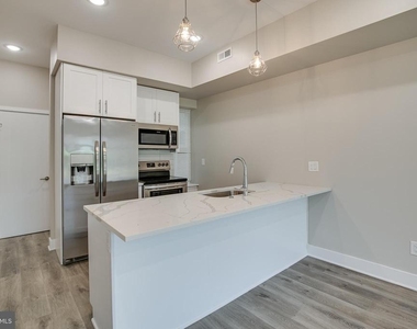 2017 N College Avenue - Photo Thumbnail 7
