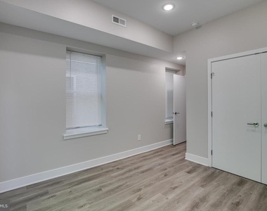 2017 N College Avenue - Photo Thumbnail 13