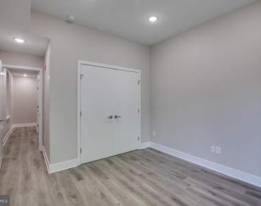 2017 N College Avenue - Photo Thumbnail 16