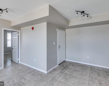 6602 Ridge Avenue - Photo Thumbnail 4