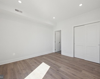 1350 N Front Street - Photo Thumbnail 9
