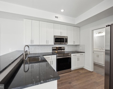 1350 N Front Street - Photo Thumbnail 1