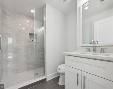 1350 N Front Street - Photo Thumbnail 2