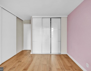 224 W Rittenhouse Square - Photo Thumbnail 13
