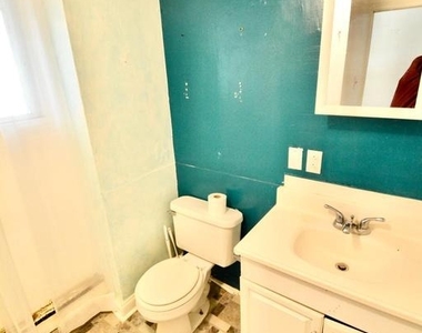 143 W Price Street - Photo Thumbnail 5