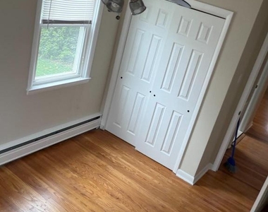 8125 Ryers Avenue - Photo Thumbnail 5