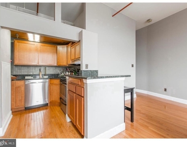 1010 Race Street - Photo Thumbnail 7