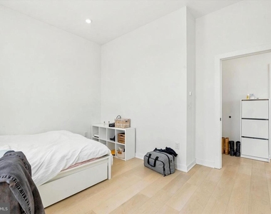 2525 Frankford Avenue - Photo Thumbnail 10