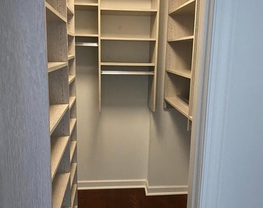 901 N Penn Street - Photo Thumbnail 9