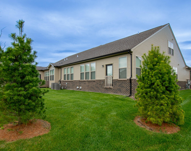 723 W Spaniel Drive - Photo Thumbnail 3