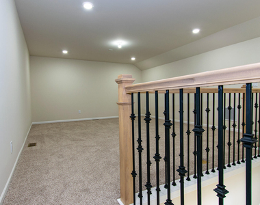 723 W Spaniel Drive - Photo Thumbnail 28
