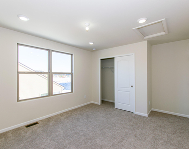 723 W Spaniel Drive - Photo Thumbnail 32