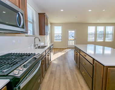 723 W Spaniel Drive - Photo Thumbnail 10