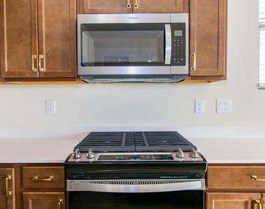 723 W Spaniel Drive - Photo Thumbnail 11