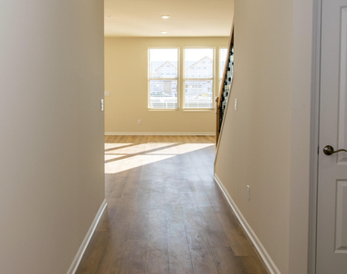 723 W Spaniel Drive - Photo Thumbnail 26