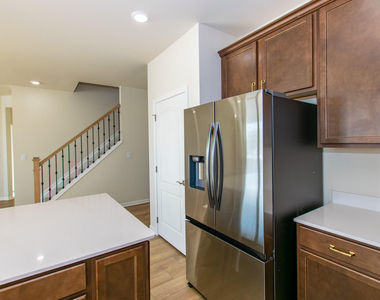 723 W Spaniel Drive - Photo Thumbnail 9