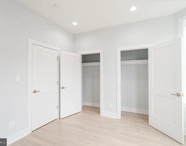 2808 W Oxford Street - Photo Thumbnail 8