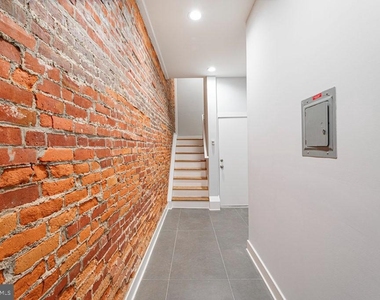 2808 W Oxford Street - Photo Thumbnail 19