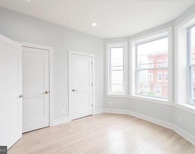 2808 W Oxford Street - Photo Thumbnail 6