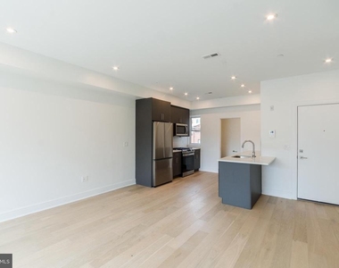 125 South Street - Photo Thumbnail 4