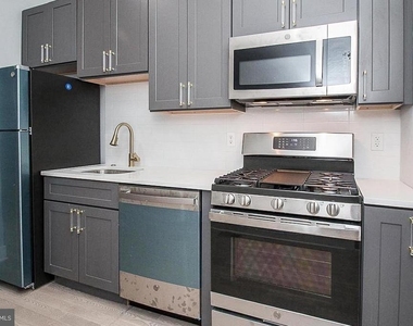 2808 W Oxford Street - Photo Thumbnail 1