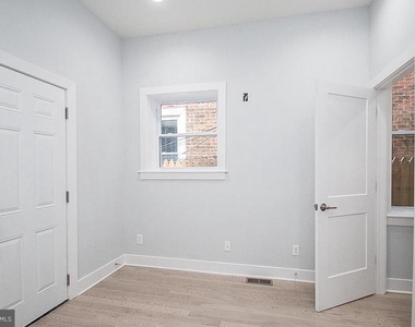 2808 W Oxford Street - Photo Thumbnail 8