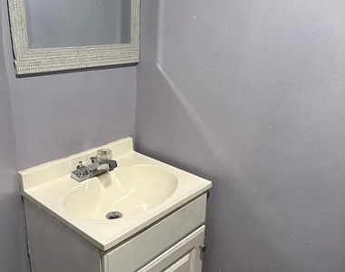 2206 W Tioga Street - Photo Thumbnail 1