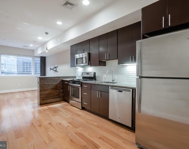 724 N 3rd Street - Photo Thumbnail 5