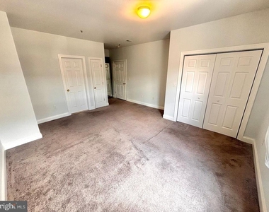 221 Race Street - Photo Thumbnail 12